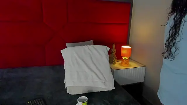 Snapshot of hanny_milf chatting on 05/03/26, 11:49 hanny milf online show from 05/03/26, 11:49