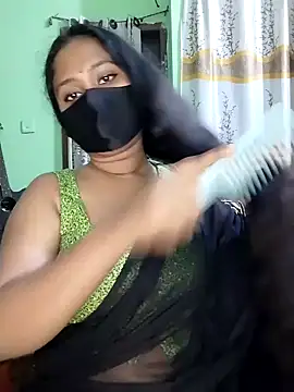 Idhika Paul online show from 02/02/25, 11:11