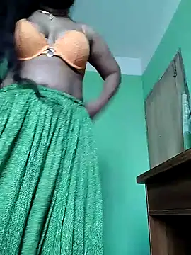 Idhika Paul online show from 02/12/25, 03:29