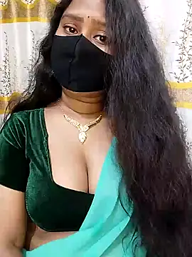 Idhika Paul online show from 02/18/25, 12:59