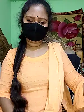 Idhika Paul online show from 02/24/25, 02:19