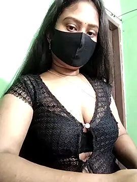 Idhika Paul online show from 02/09/26, 11:36