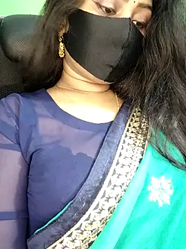 Idhika Paul online show from 03/08/26, 02:04