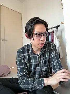 Snapshot of -mirai- chatting on 03/21/25, 07:22 -mirai- online show from 03/21/25, 07:22