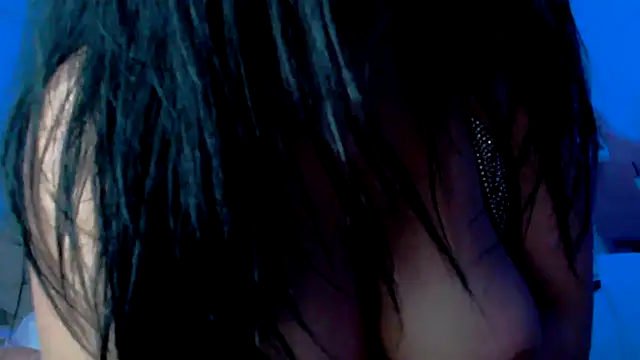 Snapshot of kamila_french chatting on 03/14/25, 09:21 kamila french online show from 03/14/25, 09:21