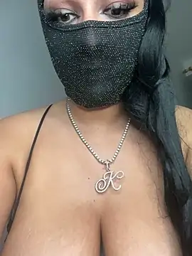 Snapshot of kamila_french chatting on 03/21/25, 09:23 kamila french online show from 03/21/25, 09:23