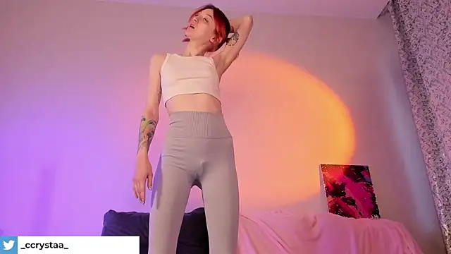 Snapshot of CrystalRey chatting on 01/25/25, 04:02 CrystalRey online show from 01/25/25, 04:02