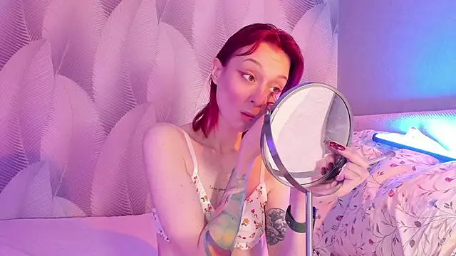 Snapshot of CrystalRey chatting on 03/14/25, 05:05 CrystalRey online show from 03/14/25, 05:05