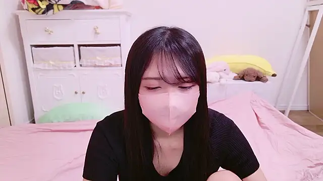 Snapshot of nathi_ko_xo chatting on 09/11/25, 12:49 nathi ko xo online show from 09/11/25, 12:49