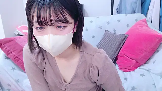 Snapshot of Minami_San chatting on 12/10/24, 04:49 Minami San online show from 12/10/24, 04:49