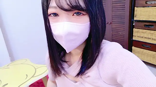 Snapshot of Minami_San chatting on 10/31/25, 07:20 Minami San online show from 10/31/25, 07:20