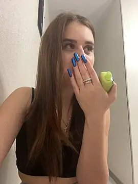 Milkissss online show from 01/31/25, 07:40