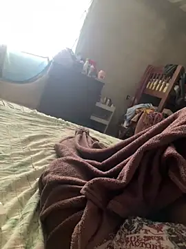 gatuno25 online show from 04/19/26, 01:32