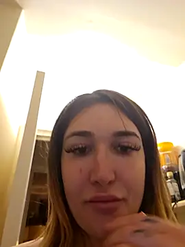 Snapshot of Icy__Diamond chatting on 03/26/26, 08:03 Icy Diamond online show from 03/26/26, 08:03