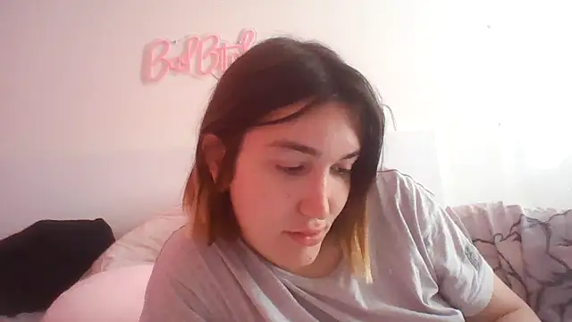 Snapshot of Icy__Diamond chatting on 04/20/26, 12:08 Icy Diamond online show from 04/20/26, 12:08