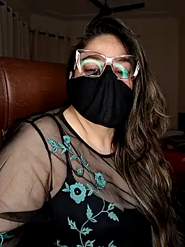 Snapshot of SEXY-Sardarni chatting on 12/27/24, 03:48 SEXY-Sardarni online show from 12/27/24, 03:48