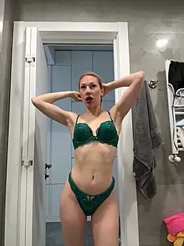 LuisaBecker online show from 04/05/26, 08:22