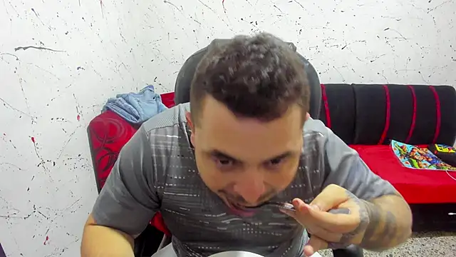 Snapshot of _ace_ventura chatting on 01/02/25, 01:17 ace ventura online show from 01/02/25, 01:17