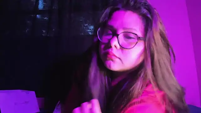 Snapshot of Putipaula3 chatting on 11/09/25, 12:03 Putipaula3 online show from 11/09/25, 12:03