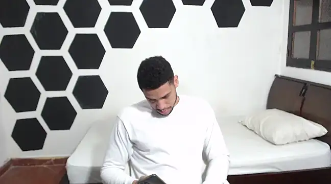 Jhors  Collens online show from 01/27/25, 04:41