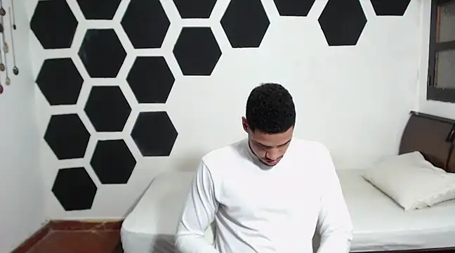 Jhors  Collens online show from 02/01/25, 04:56