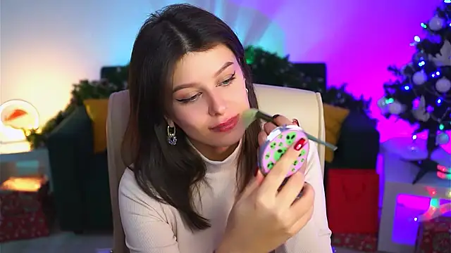 NicoleMun online show from 12/27/24, 12:34