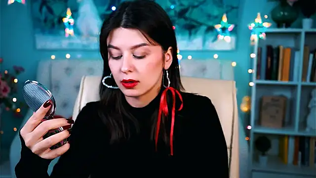 NicoleMun online show from 12/29/24, 08:55