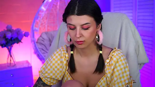 NicoleMun online show from 03/13/25, 06:56