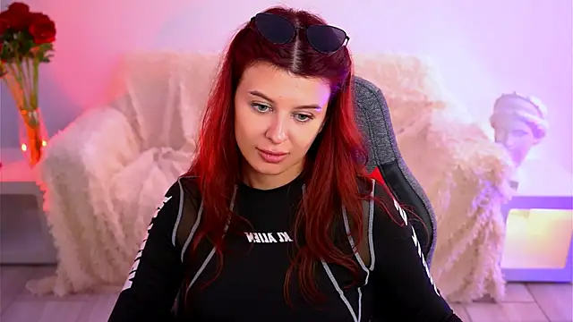 Snapshot of NicoleMun chatting on 04/15/26, 01:18 NicoleMun online show from 04/15/26, 01:18