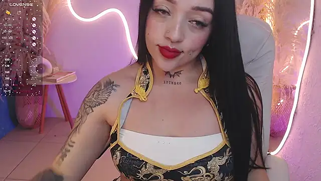 ViolettaHotLatin  online show from 11/24/25, 12:38