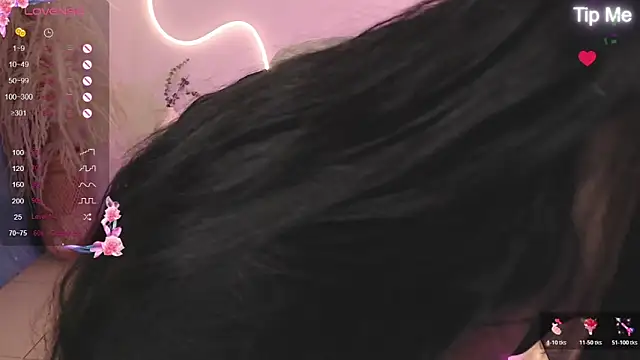Snapshot of ViolettaHotLatin_ chatting on 04/17/26, 12:41 ViolettaHotLatin online show from 04/17/26, 12:41