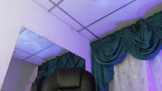 Stuart Boy  online show from 12/24/24, 08:22