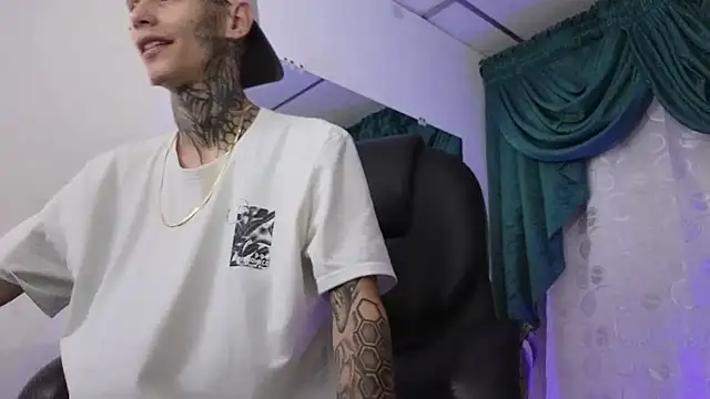 Stuart Boy  online show from 01/06/25, 03:09