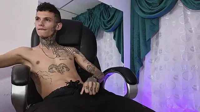 Stuart Boy  online show from 01/07/25, 07:52