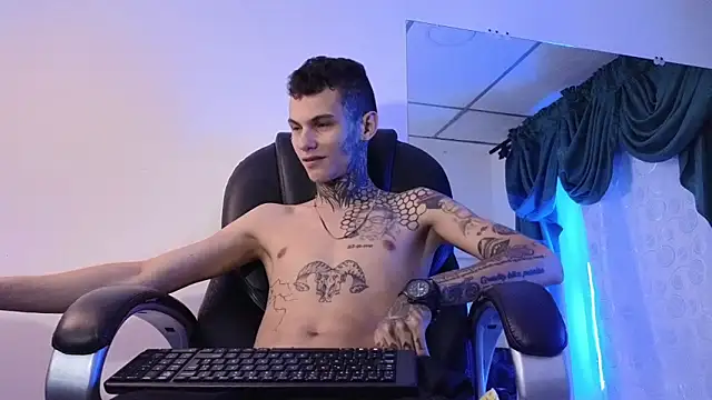 Stuart Boy  online show from 01/25/25, 03:40