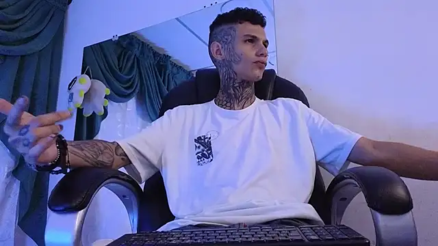 Stuart Boy  online show from 02/10/25, 04:19