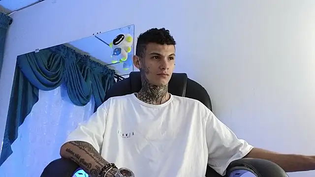 Stuart Boy  online show from 02/18/25, 03:53