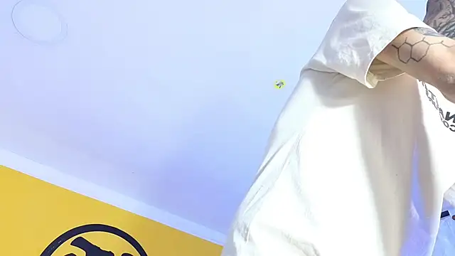 Stuart Boy  online show from 03/03/25, 03:41