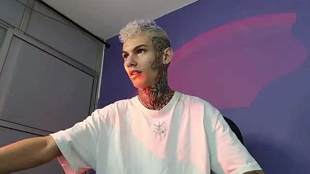 Stuart Boy  online show from 03/05/25, 06:23