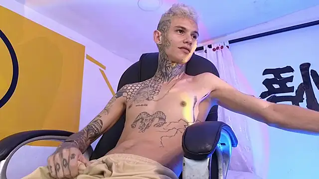 Stuart Boy  online show from 03/06/25, 07:47