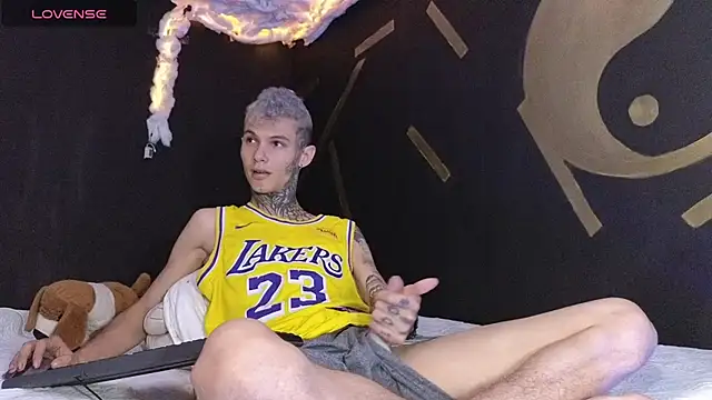 Stuart Boy  online show from 03/12/25, 07:28