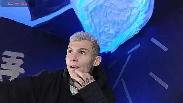 Stuart Boy  online show from 03/18/25, 09:42