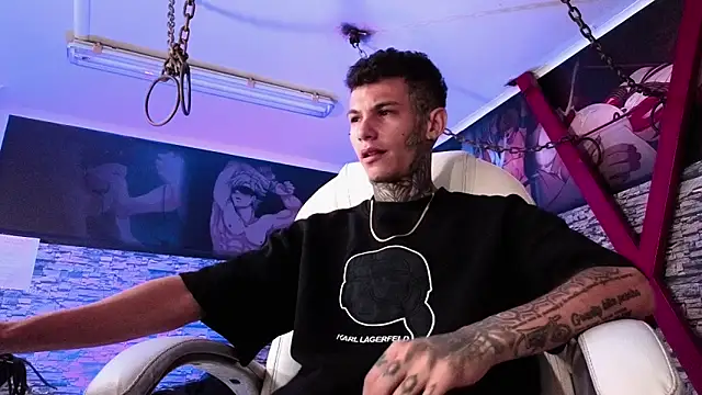 Stuart Boy  online show from 09/26/25, 04:05