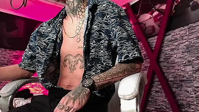 Stuart Boy  online show from 09/27/25, 06:29