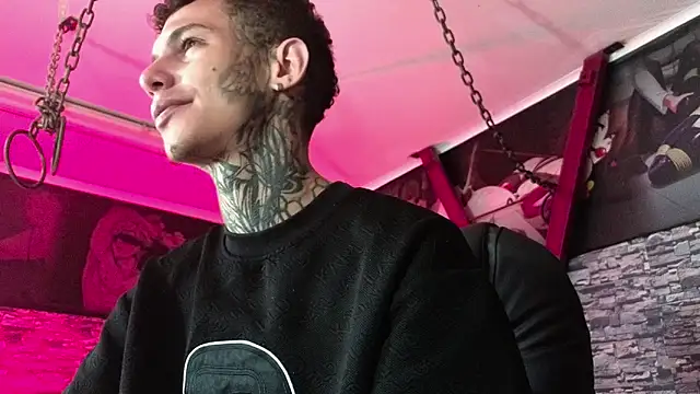 Stuart Boy  online show from 10/02/25, 02:40