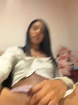 Snapshot of xenia_golden chatting on 03/26/26, 03:56 xenia golden online show from 03/26/26, 03:56