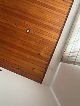 Snapshot of xenia_golden chatting on 03/26/26, 04:01 xenia golden online show from 03/26/26, 04:01