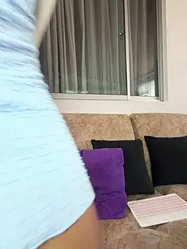 Snapshot of xenia_golden chatting on 04/08/26, 12:38 xenia golden online show from 04/08/26, 12:38