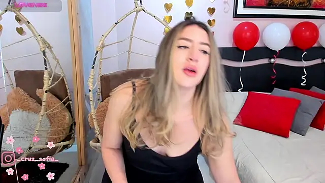  AlejaCruz  online show from 02/14/26, 06:37