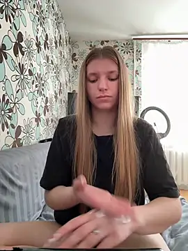 adel secret online show from 03/28/26, 12:05